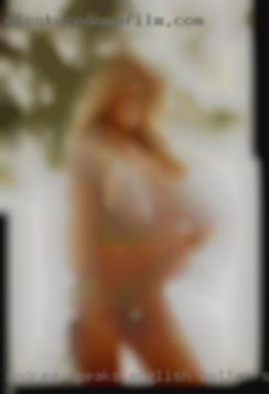 Andrea speaks English better swingers than me from Pontiac Michigan.